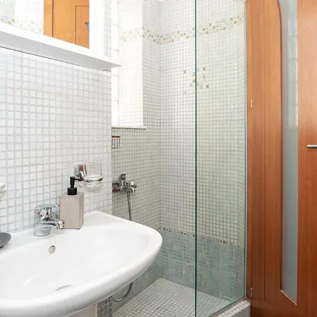 Daire βella's Apartment, Chania Hanya